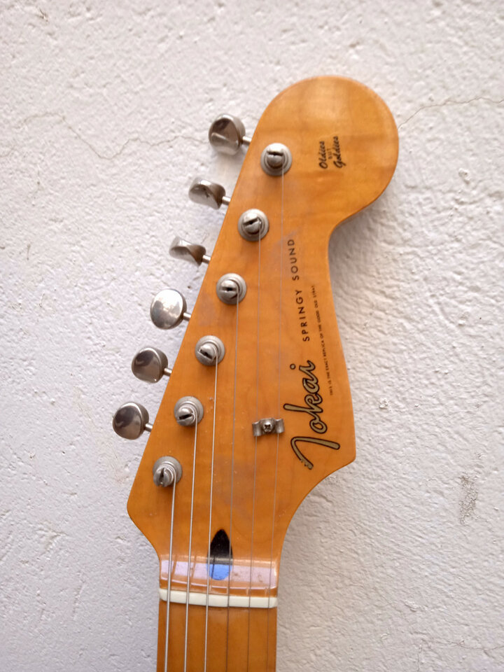 1981 Tokai Stratocaster ST-80 logo Spaguetti made in Japan