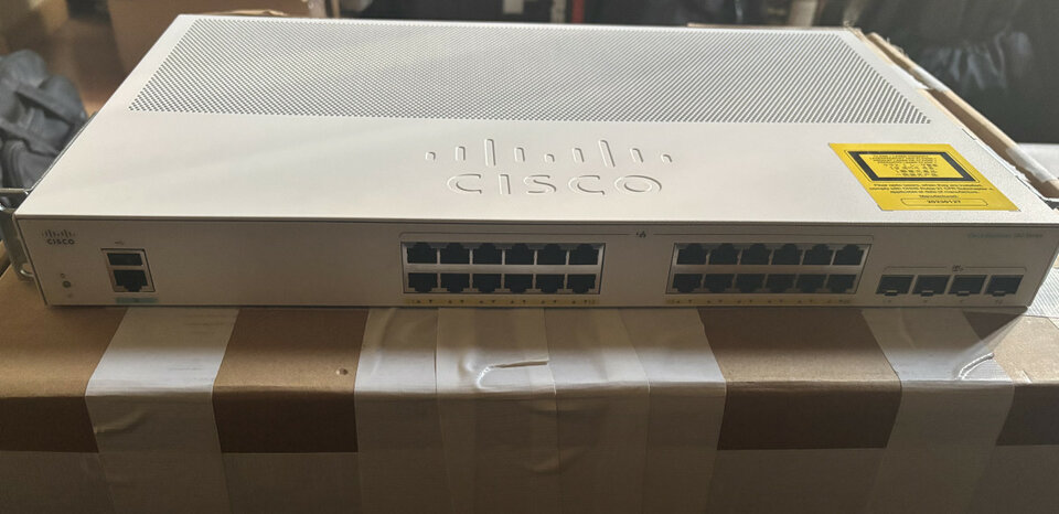 Switch Cisco CBS350 24P 4G