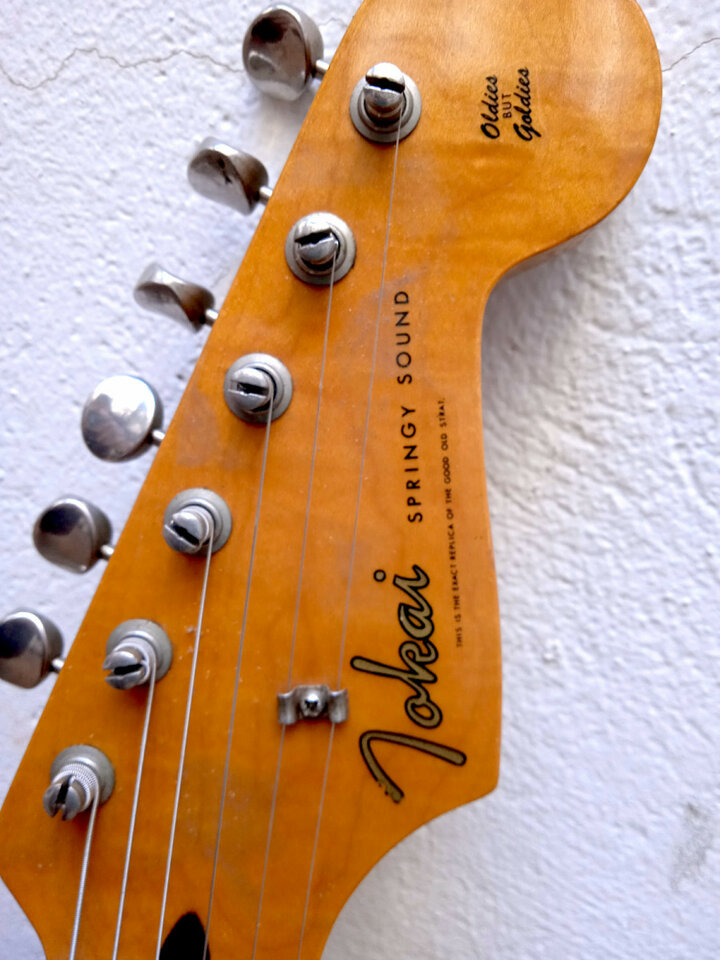 1981 Tokai Stratocaster ST-80 logo Spaguetti made in Japan