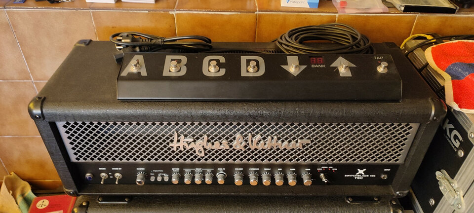 Hughes and Kettner Switchblade 100 TSC