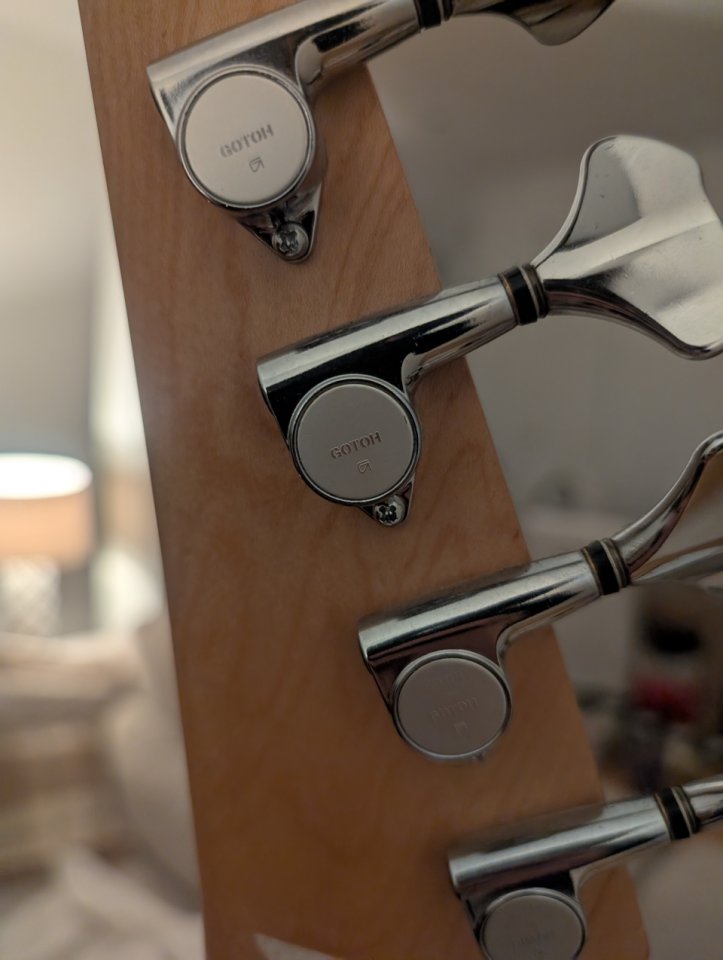 Vendo Jackson JS2 modificado