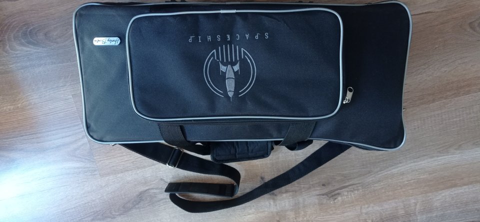 Funda + tabla para pedales, Harley Benton SpaceShip 50M