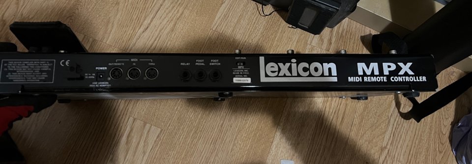 Varios : Dunlop Cry Baby,Roland,Boss,Behringer ,G-force, Lexicon ,Fxunits.