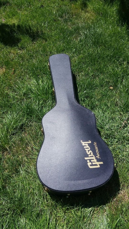 Gibson j45 edición limitada de segunda mano · Foto 3 de 7 · Segovia · 1700 €