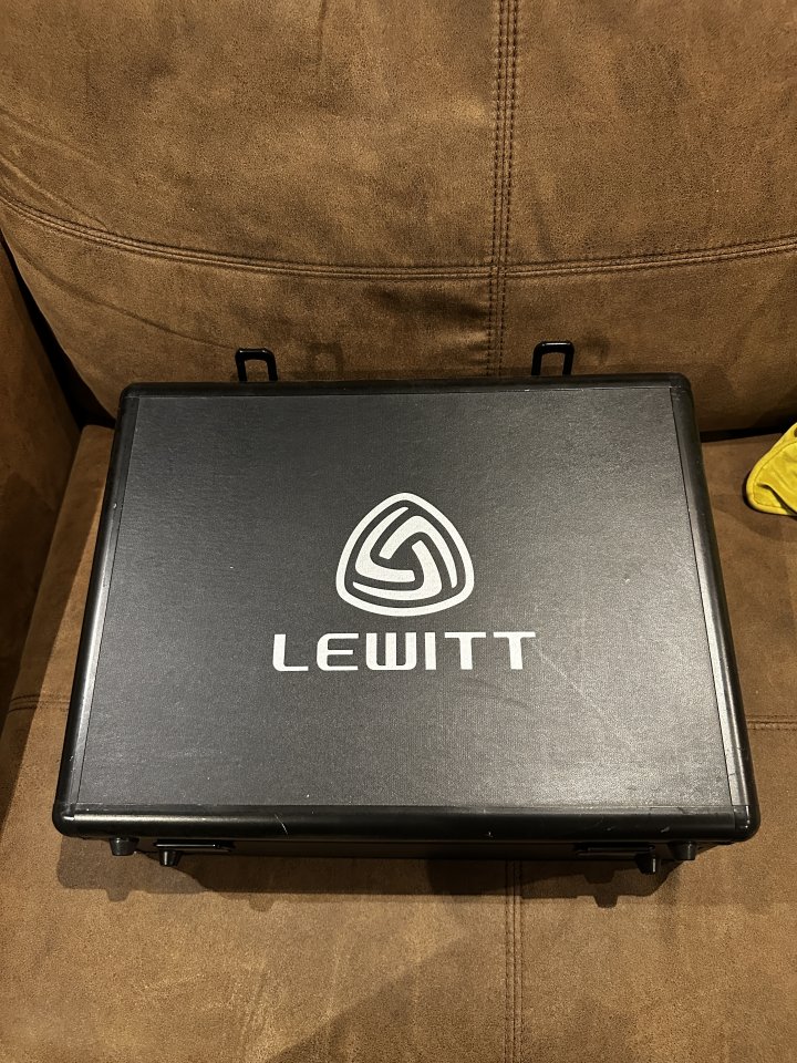 Lewitt 840 tube