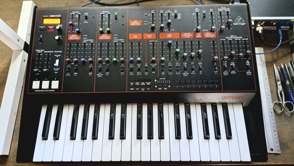 Varios Sintetizadores