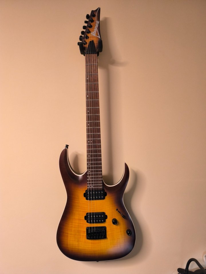 Ibanez rga 42 con Dimarzios D Activator