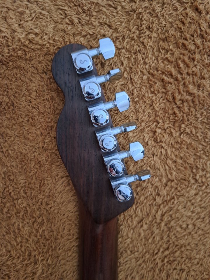 Fender Limited Edition Reclaimed Eastern Pine Telecaster 2014 de segunda mano · Foto 5 de 10 · Zaragoza · 2000 €