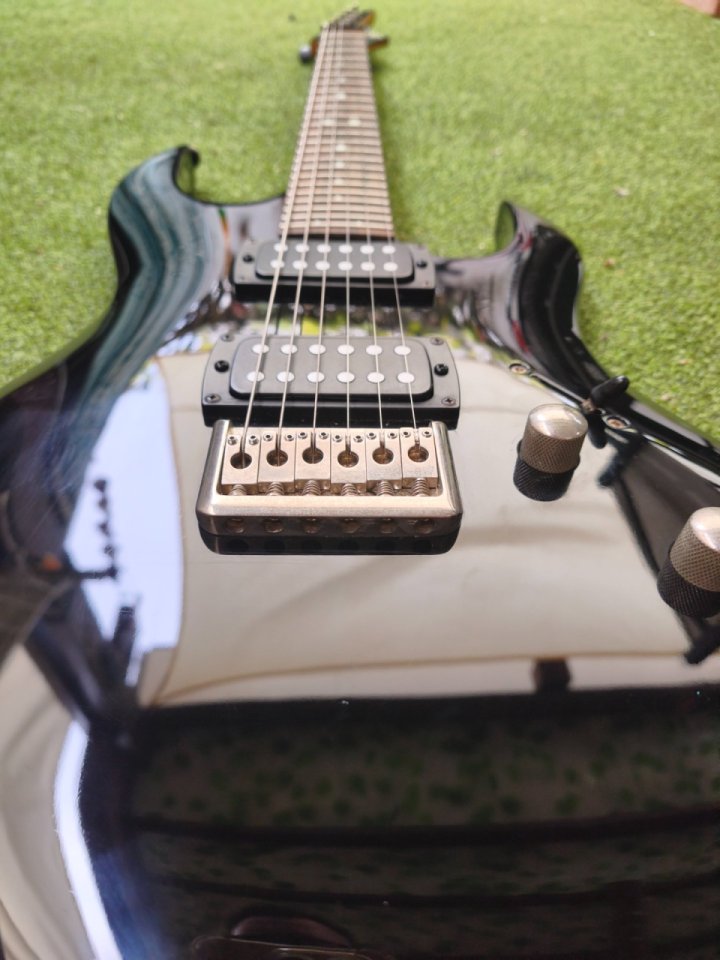 Guitarra Lag Arkane Blk de segunda mano · Foto 2 de 9 · Alicante · 195 €