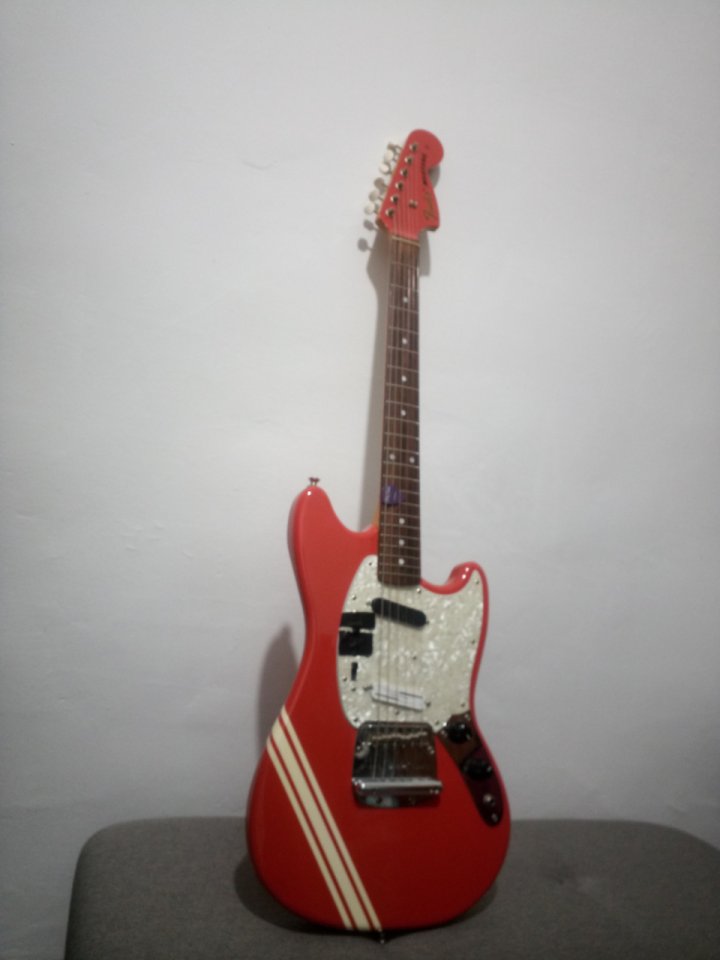 Fender Mustang Japan competition