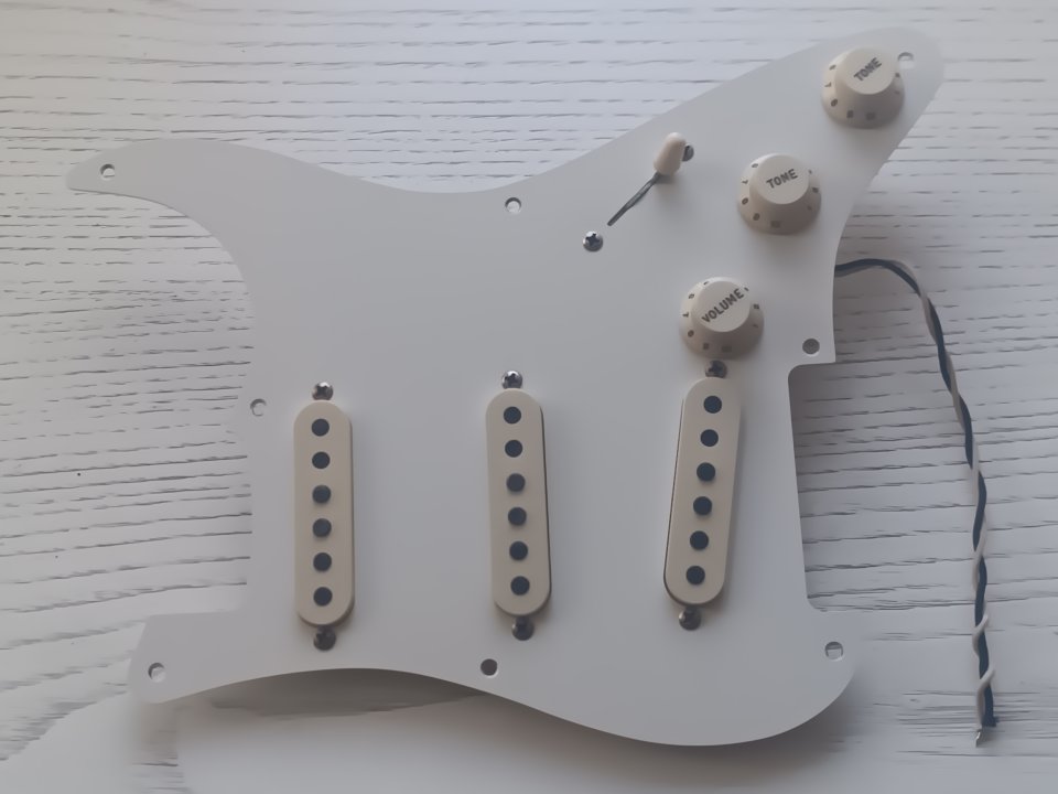 Pickguard Fender Stratocaster 50' CS completo bobinado a mano