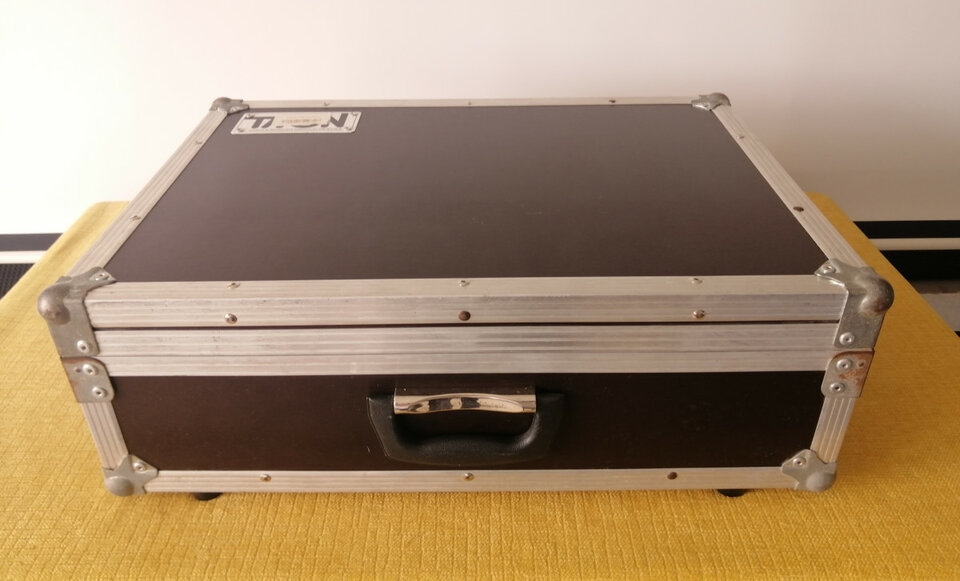 MESA ILUMINACION Stairville DMX Invader MK2 Tour Bundle