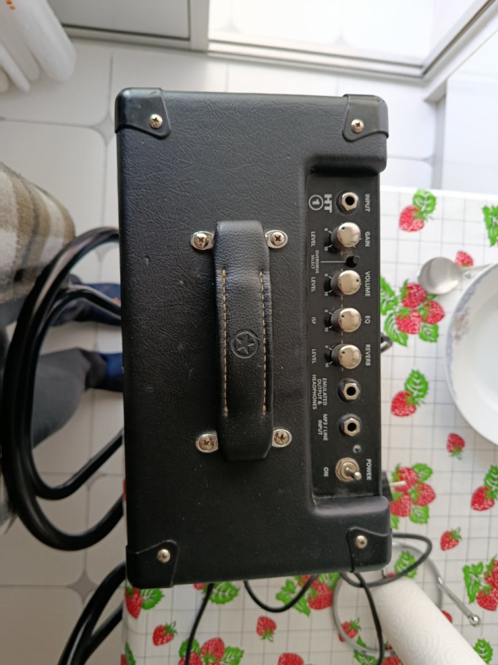 Blackstar HT-1 de segunda mano · Foto 3 de 3 · Valladolid · 110 €