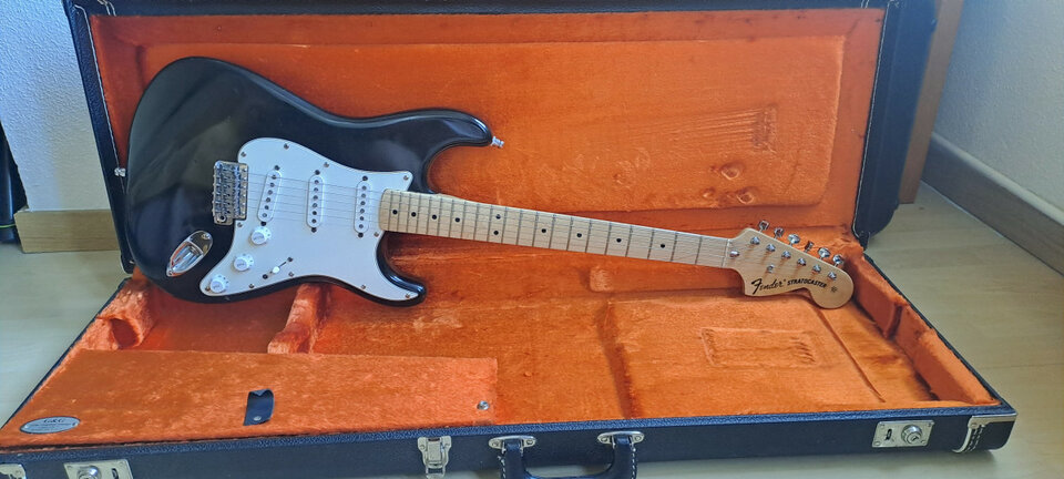 Fender stratocaster american vintage 70s