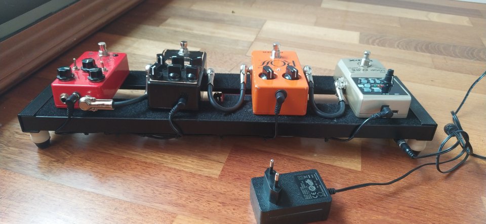 Pedales+fuente+ prdalboard de segunda mano · Foto 2 de 5 · Pontevedra · 175 €