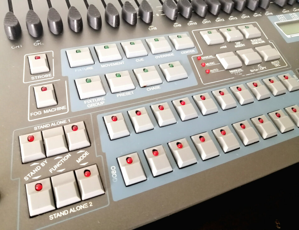 MESA ILUMINACION Stairville DMX Invader MK2 Tour Bundle