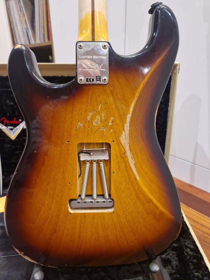 Fender Custom Shop 1955 Stratocaster heavy relic 2TS (2023) de segunda mano · Foto 5 de 10 · Pontevedra · 3499 €