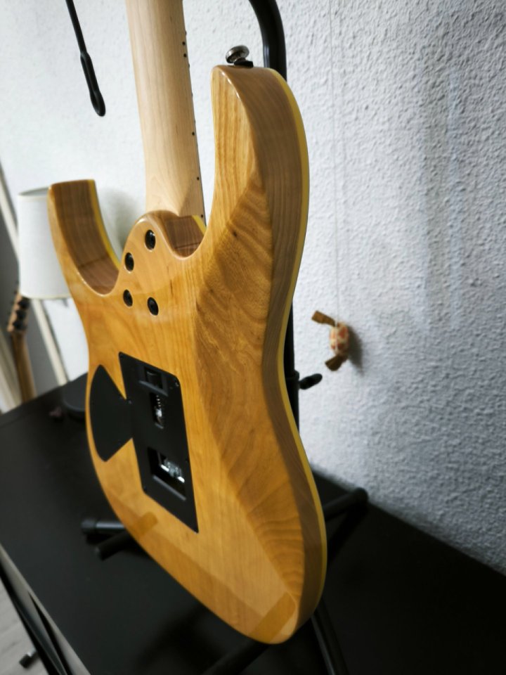 Guitarra Ibanez de segunda mano · Foto 9 de 10 · Madrid · 430 €