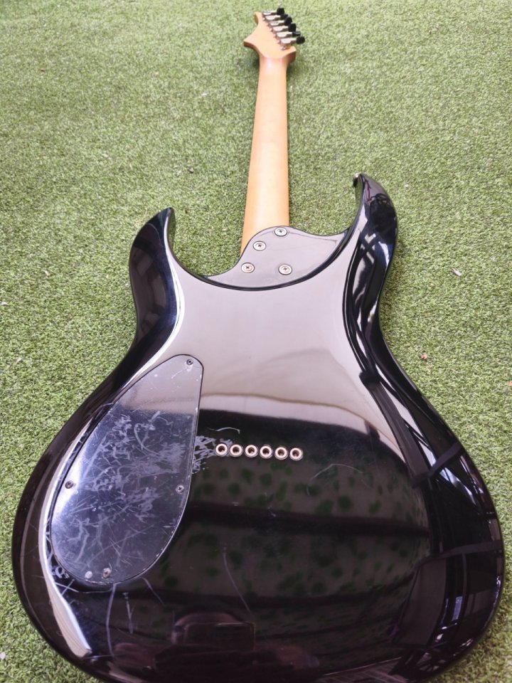 Guitarra Lag Arkane Blk de segunda mano · Foto 6 de 9 · Alicante · 195 €