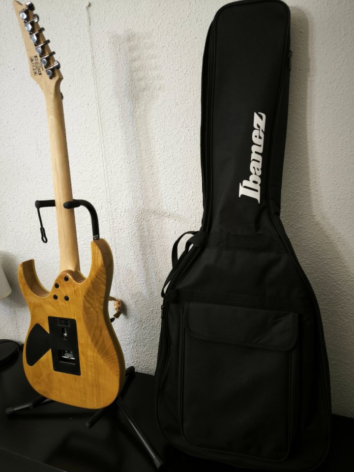 Guitarra Ibanez de segunda mano · Foto 10 de 10 · Madrid · 430 €