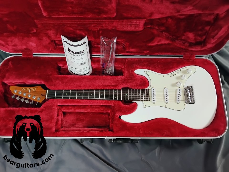 Ibanez LM1 Luca Mantovanelli Signature – Luna White de segunda mano · Foto 1 de 4 · Madrid · 1799 €