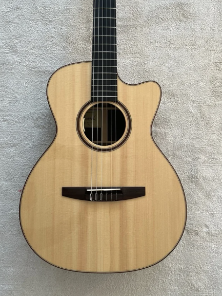 Lakewood M-32 CP Crossover