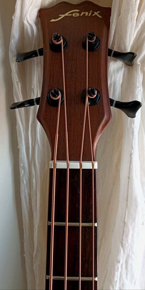 Bajo FENIX B-10 by Young Chang de segunda mano · Foto 4 de 10 · Madrid · 125 €