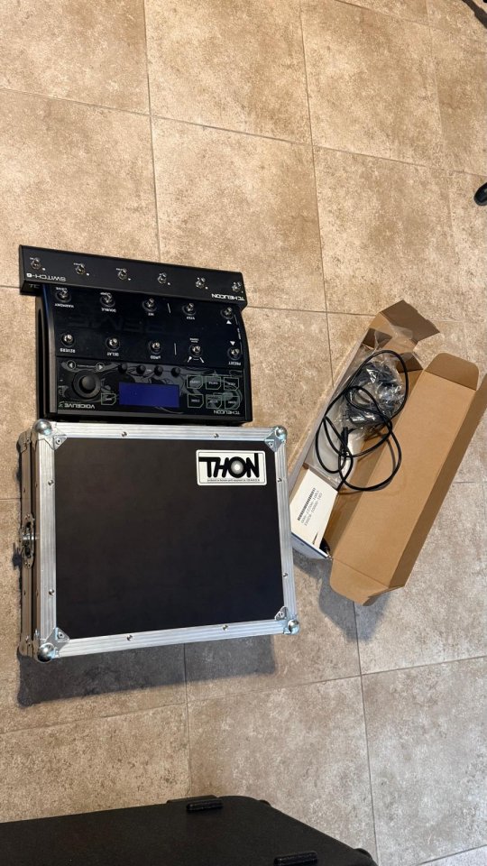 TC-Helicon VoiceLive 3 Extreme Bundle de segunda mano · Foto 2 de 7 · Cáceres · 450 €