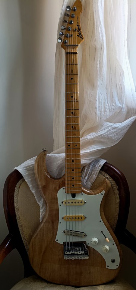 Guitarra Aria Pro II RS series de segunda mano · Foto 10 de 10 · Madrid · 200 €