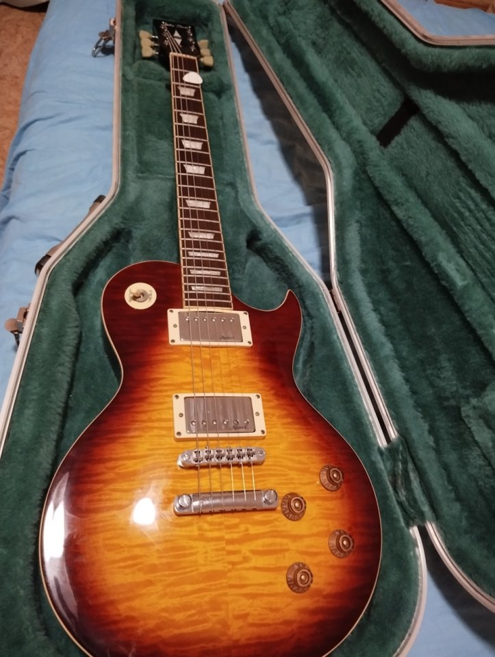 Guitarra eléctrica Harley benton sc 550 deluxe de segunda mano · Foto 1 de 6 · Jaén · 190 €