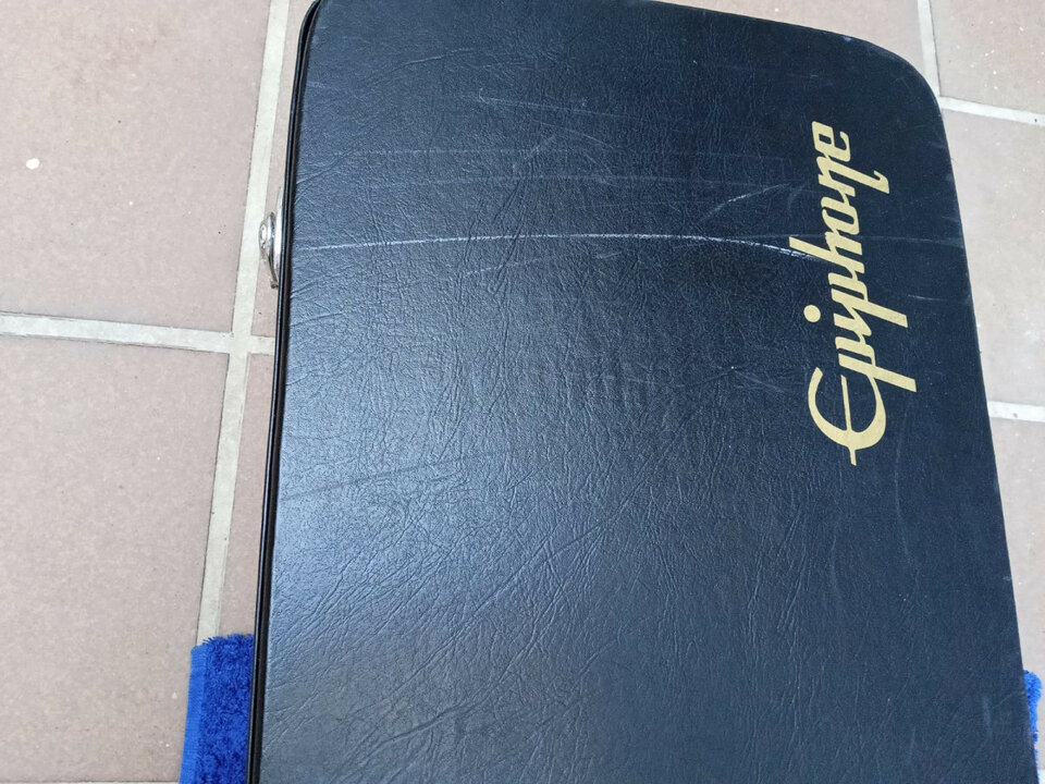 Estuche original bajo Epiphone Viola