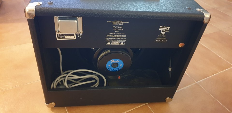 Amplificador Fender Deluxe 112 plus