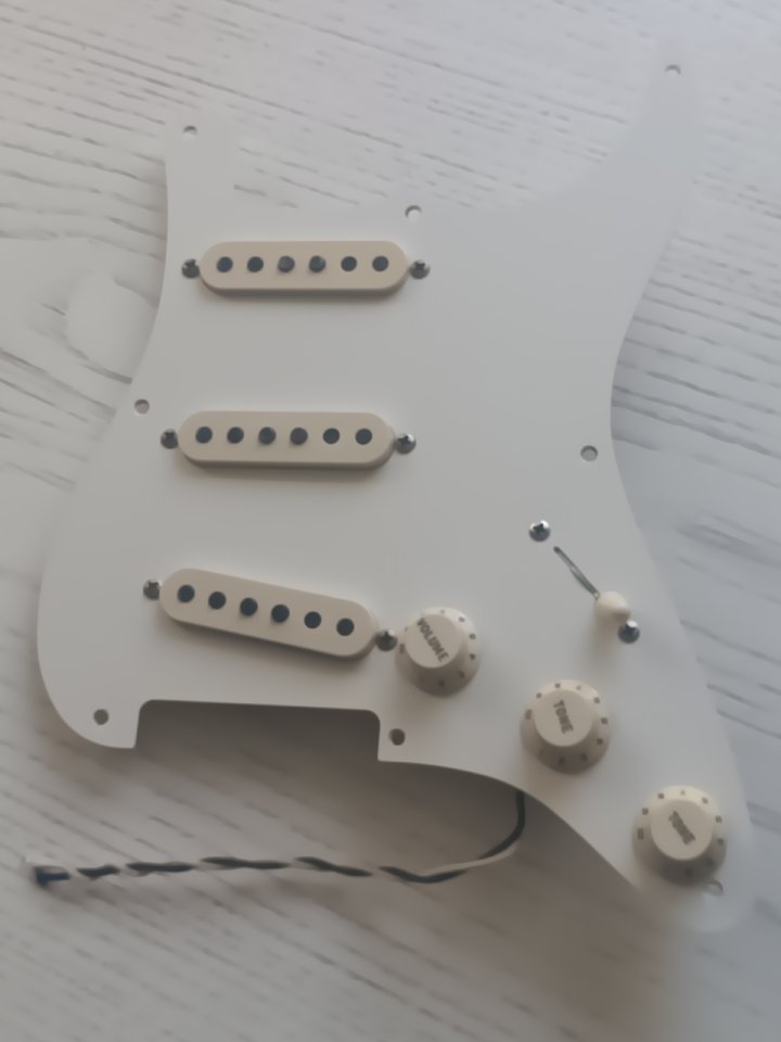 Pickguard Fender Stratocaster 50' CS completo bobinado a mano