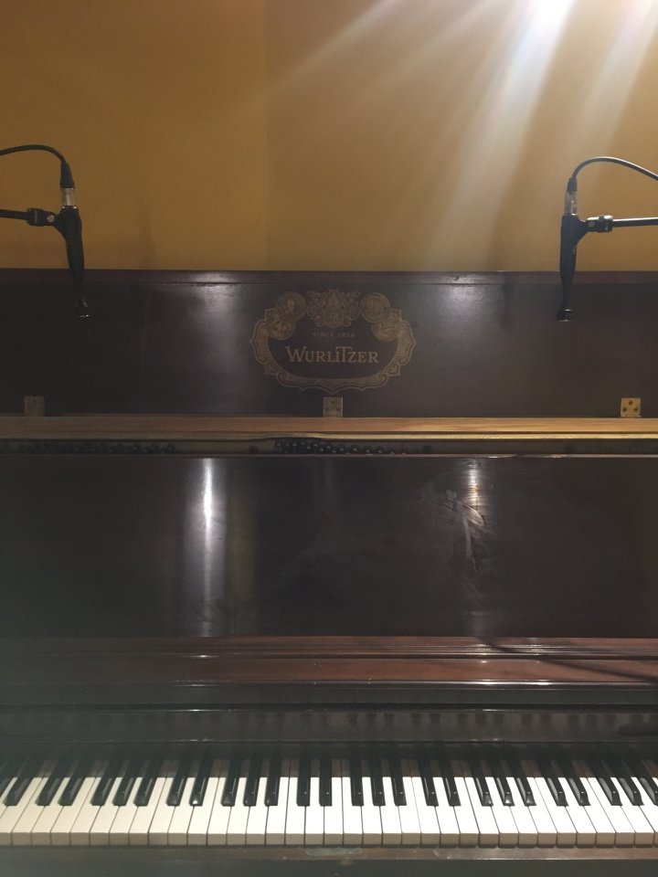 Piano Vertical Wurlitzer