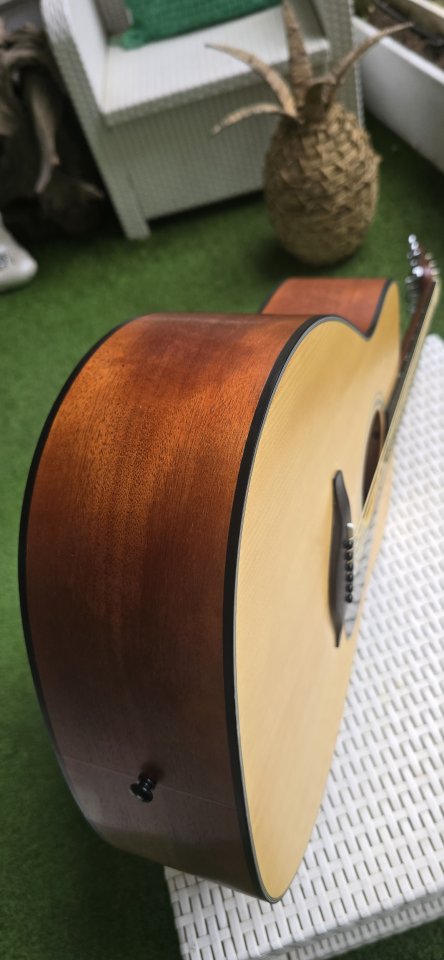 Guitarra Acústica Yamaha