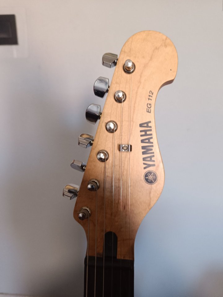 Yamaha Superstratocaster de segunda mano · Foto 7 de 7 · Valladolid · 135 €