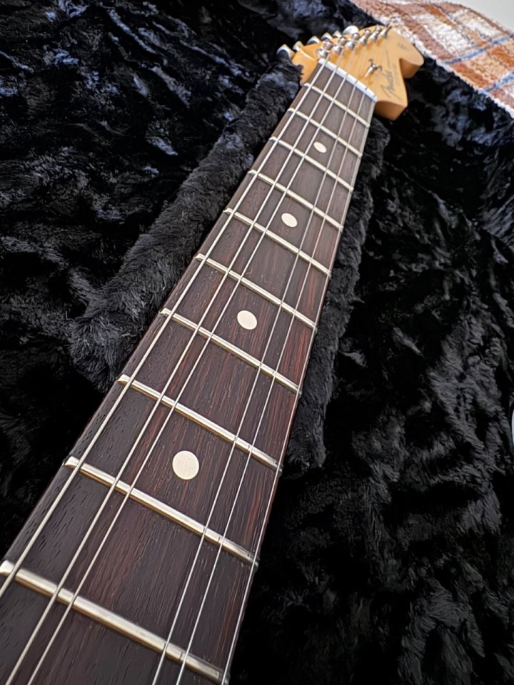 OFERTA! Fender Stratocaster Custom Shop Journeyman sunburst de segunda mano · Foto 6 de 10 · Alicante · 2500 €