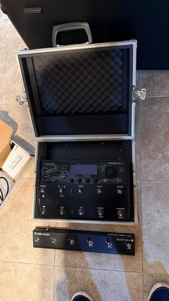 TC-Helicon VoiceLive 3 Extreme Bundle de segunda mano · Foto 5 de 7 · Cáceres · 450 €