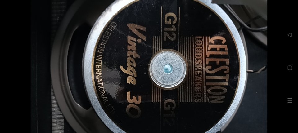 Fender hot rod deville 2X12 con V30