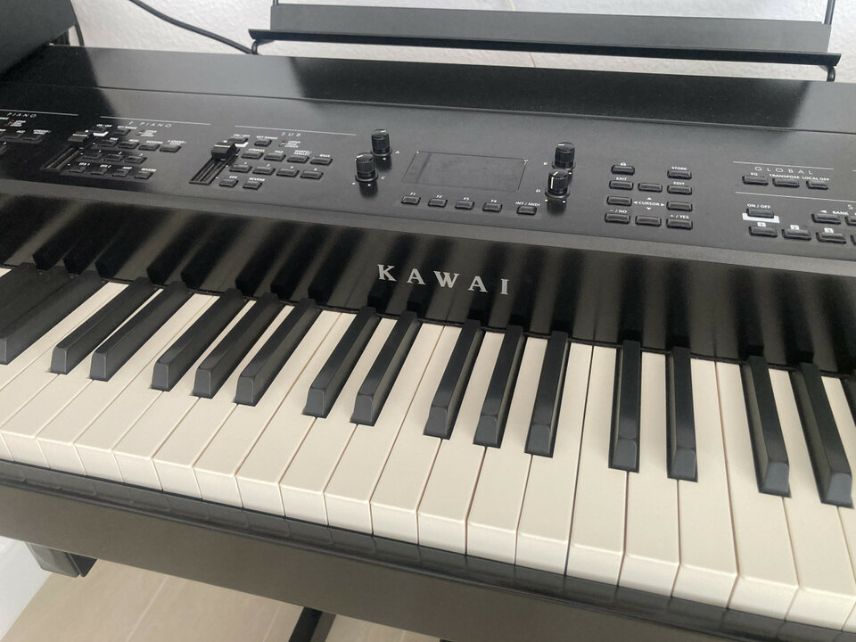 Piano de escenario Kawai MP11SE teclado de madera