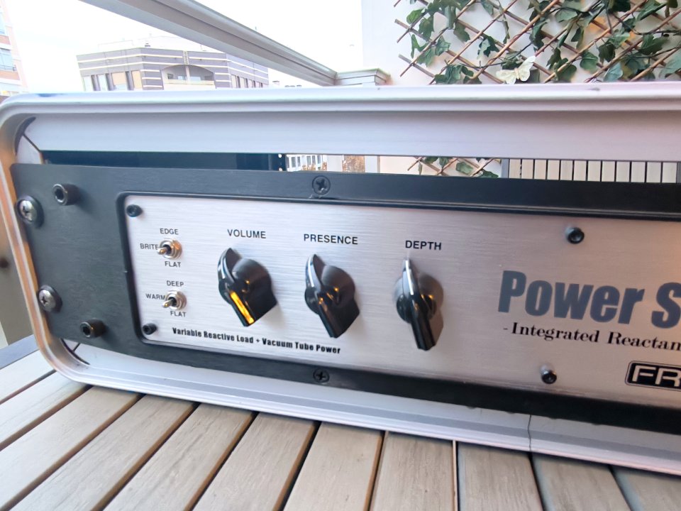 ¡MEGAOFERTA! Fryette Power Station + flightcase Gator + envío