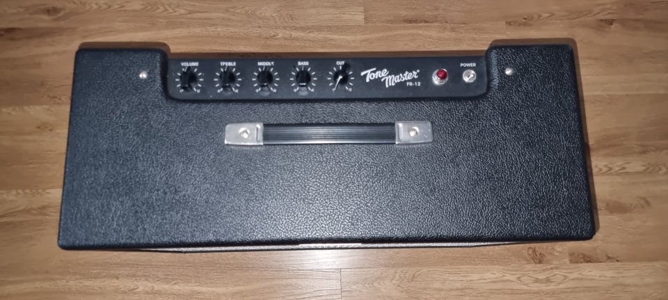 Fender Tone Master FRFR (El + barato)