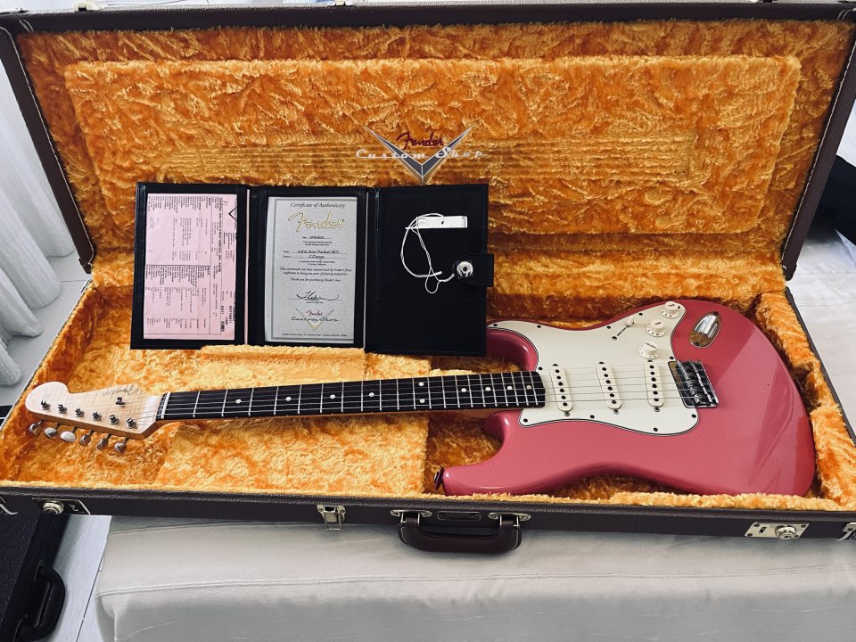 Fender Strat Custom Shop LTD 61 Hardtail JRN de segunda mano · Foto 2 de 8 · Madrid · 3600 €