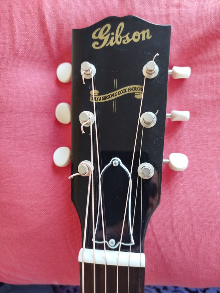 Gibson J-35 año 2017