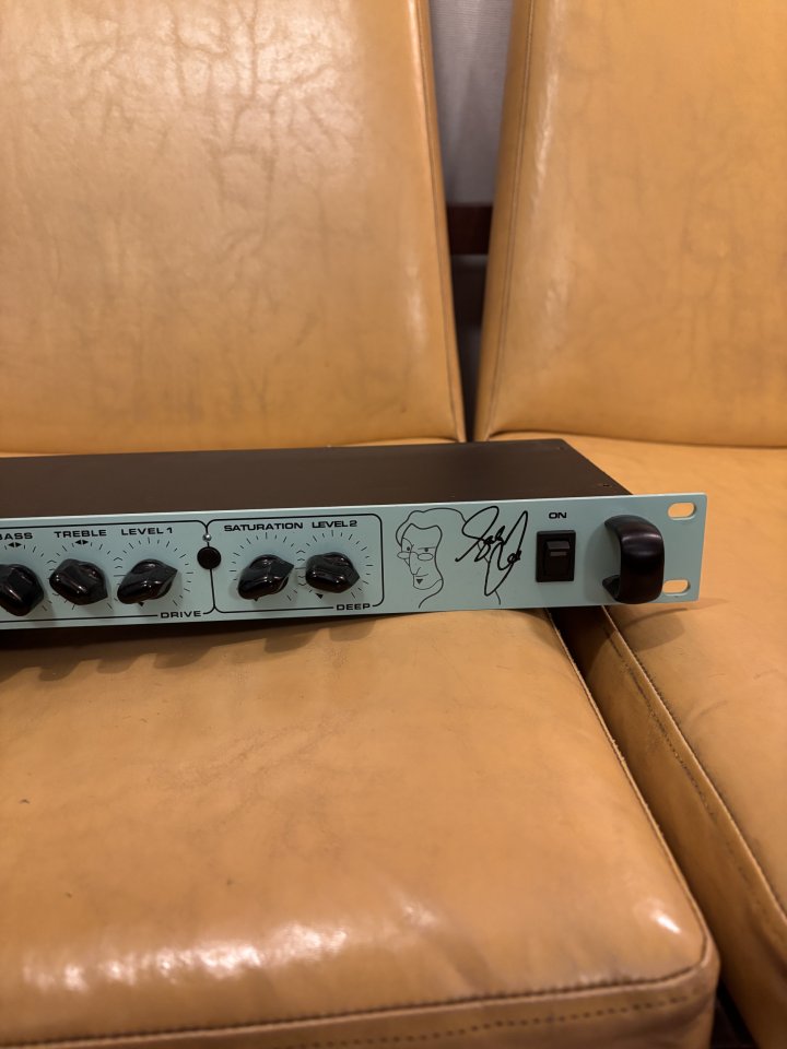 Tech 21 SansAmp GED-2112 Geddy Lee de segunda mano · Foto 3 de 6 · Barcelona · 300 €