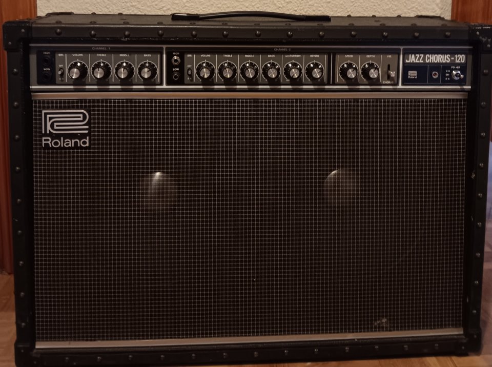 Roland jazz chorus JC 120 (Japan)