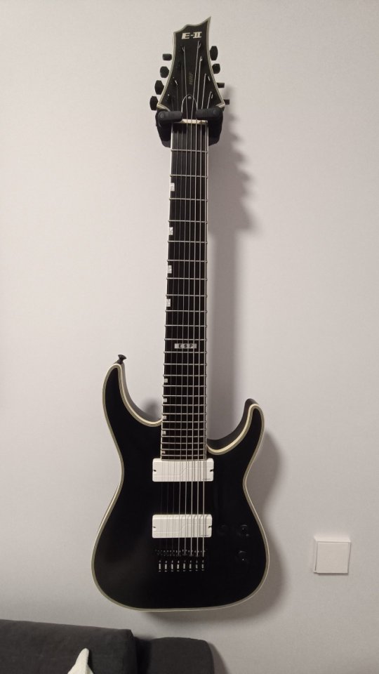 ESP E-II hrf 8 cuerdas de segunda mano · Foto 1 de 9 · Madrid · 1700 €