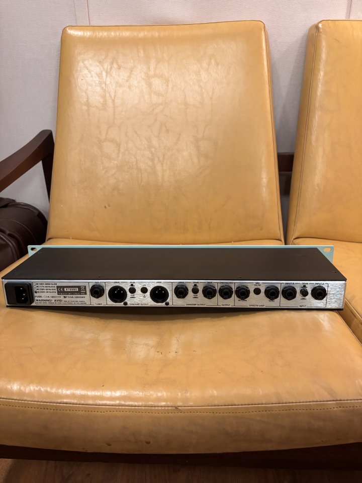 Tech 21 SansAmp GED-2112 Geddy Lee de segunda mano · Foto 4 de 6 · Barcelona · 300 €