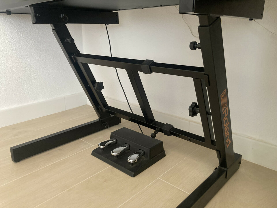Piano de escenario Kawai MP11SE teclado de madera de segunda mano · Foto 5 de 7 · Almería · 2150 €