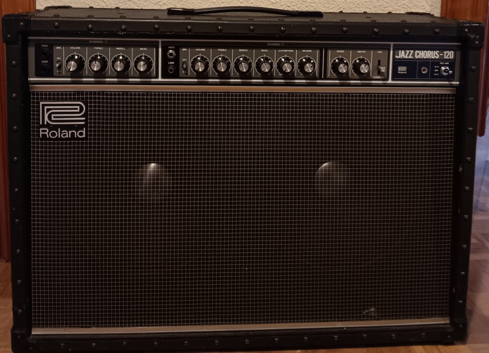 Roland jazz chorus JC 120 (Japan)